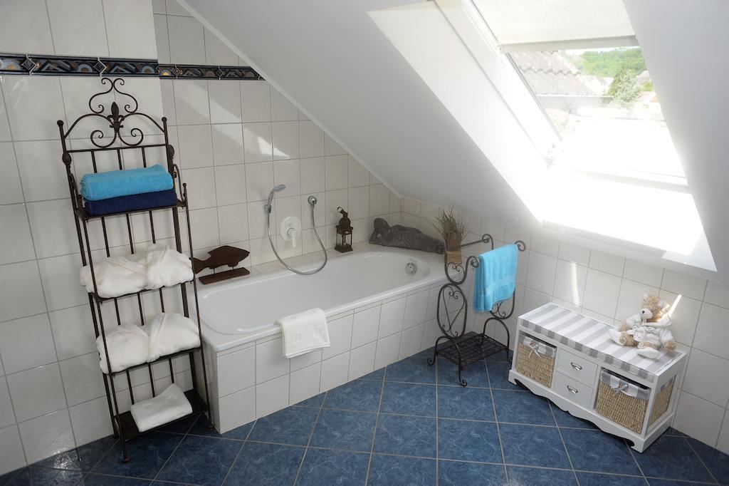 Ferienwohnung Landfein Schalkenmehren Zimmer foto